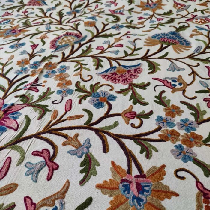 Dal Lake Bedsheet with Beautiful Crewel Embroidery - Image 3