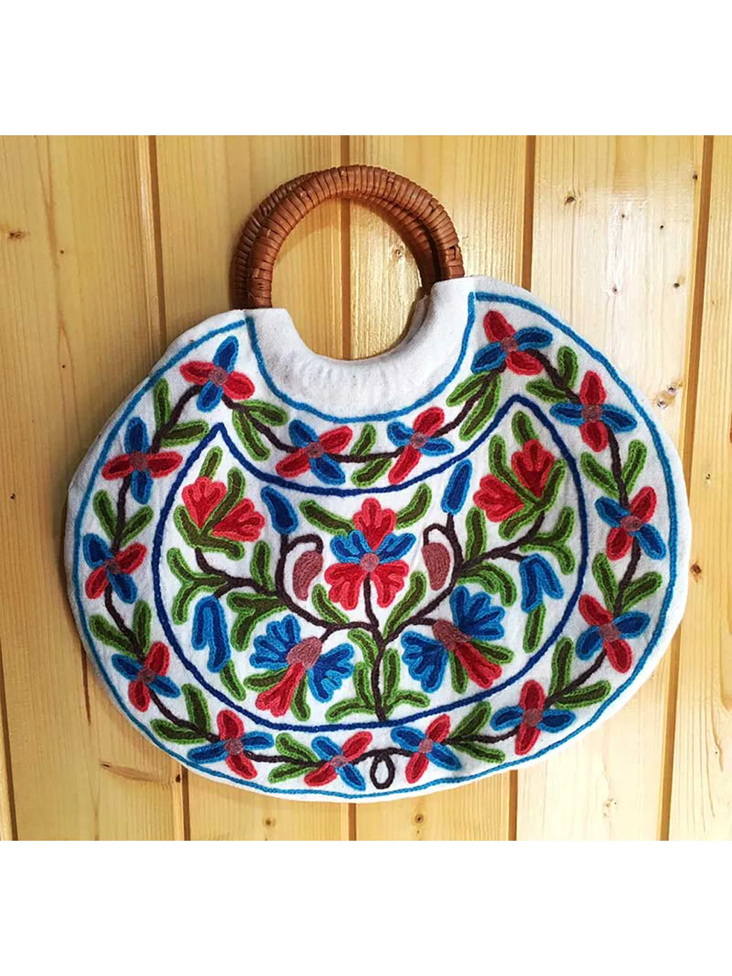 White Handmade Ring Bag with Crewel Embroidery – Kashmiri Wooden Handle Handbag for Women - Image 2