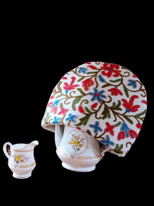 Red Design Handmade Tea Cozy With Crewel Embroidery from Kashmir | Barzul
