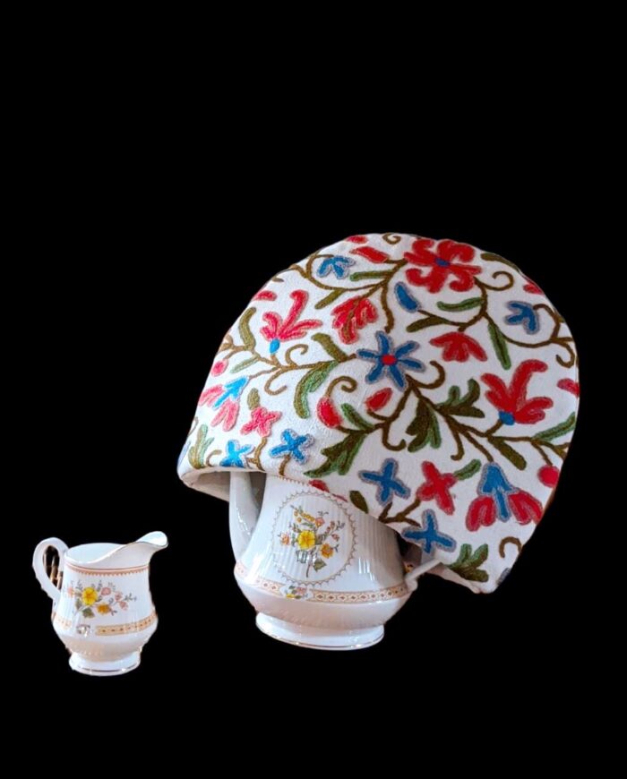 Red Design Handmade Tea Cozy With Crewel Embroidery from Kashmir | Barzul