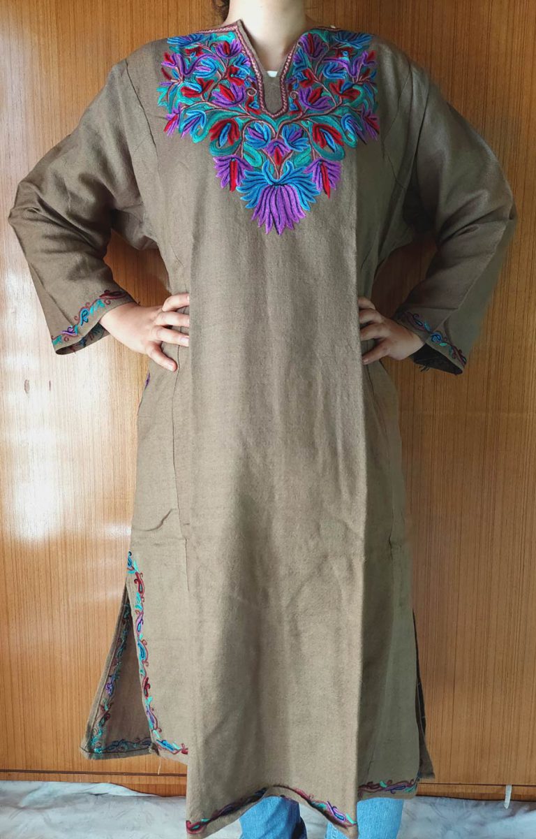 Brown Pure Wool Pheran With Naaldar Hand Aari Embroidery - Image 3