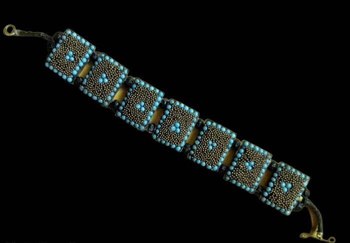 Handcrafted Turquoise Beads Bracelet - Image 3