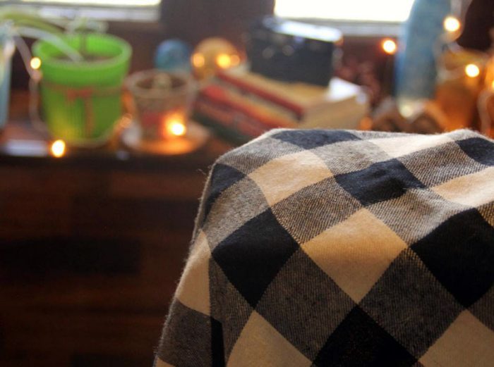 Pure Handwoven Pashmina Check Shawl - Image 2