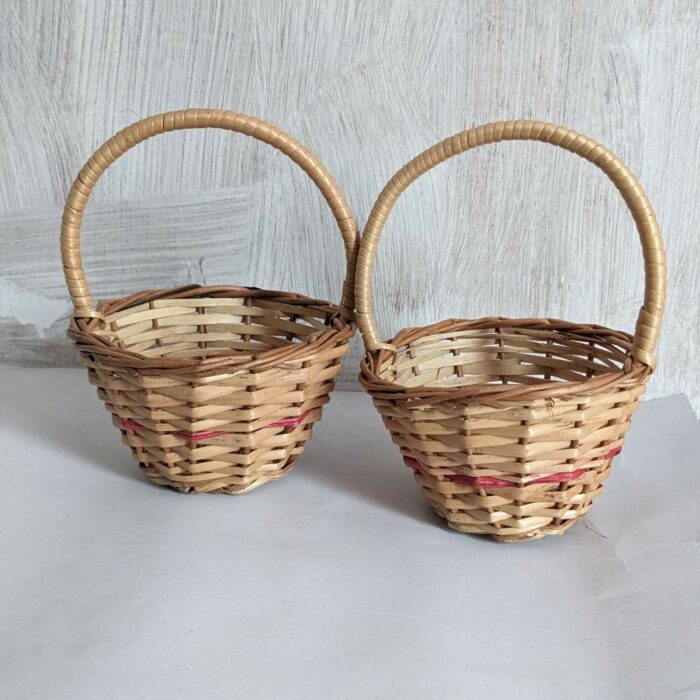 Pair of Willow Wicker Small Baskets with handle