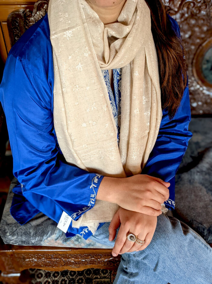 Classic Natural Pashmina Stole With Hand Sozni Embroidery - Image 2