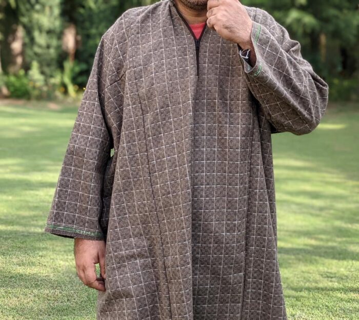 Brown Men Traditional Kashmiri Checkered Pheran - Image 2