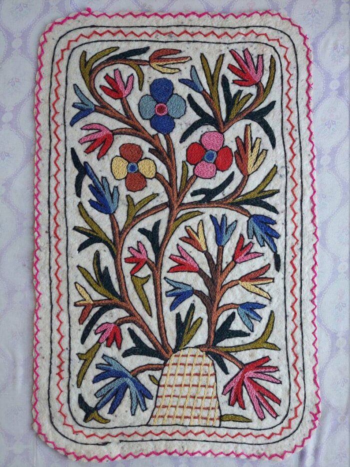 Posh Kul Handmade Aari Embroidered Namda 3x2