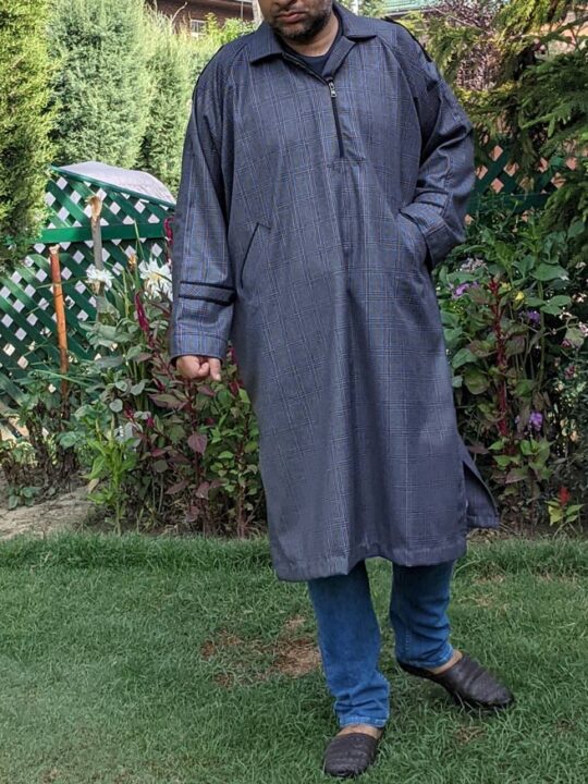 Kashmiri Men Pherans
