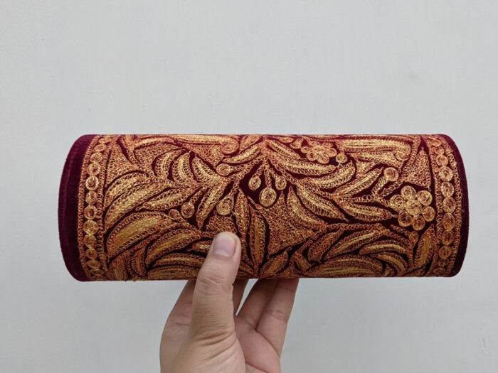 Maroon Clutch With Golden Tilla - Image 2