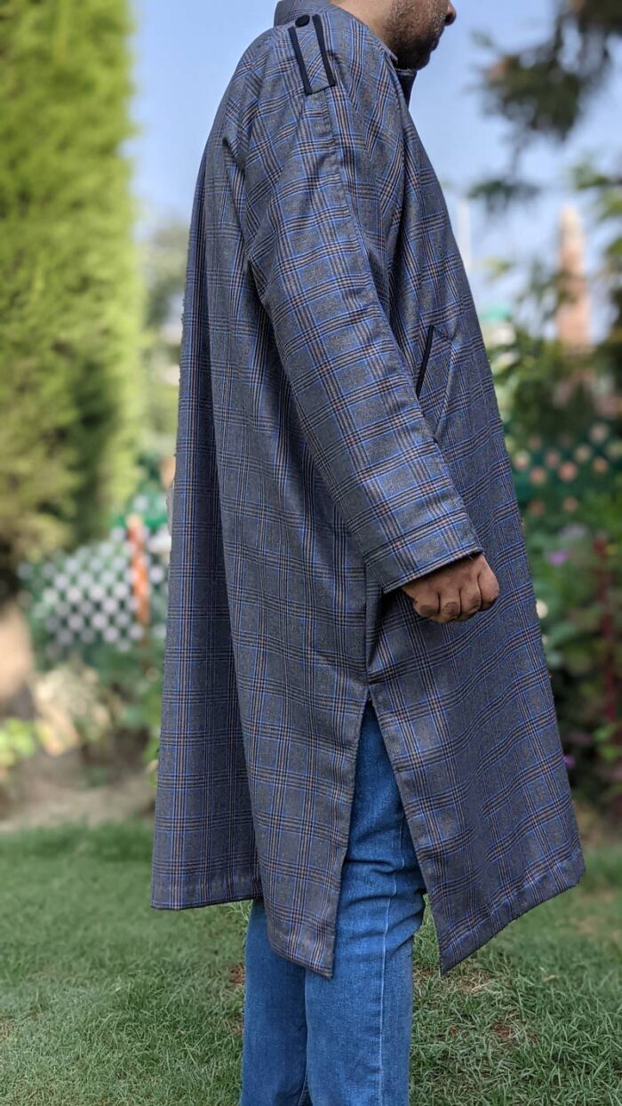 Grey Blue Checkered Pheran with Strips - Image 4