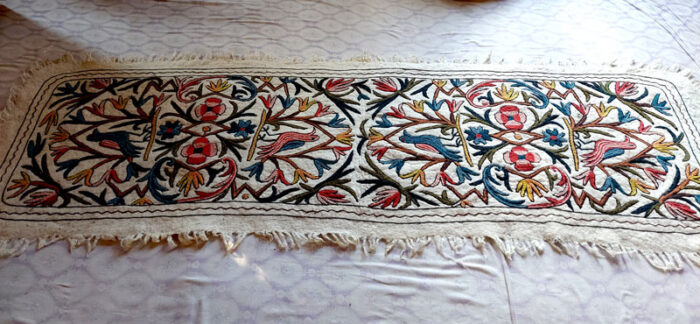 8x3 Bul Bul Runner Namda Handmade Aari Embroidered - Image 2