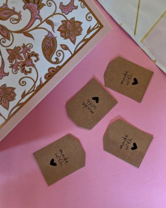Magic of the Kashmir Valley Gift Box