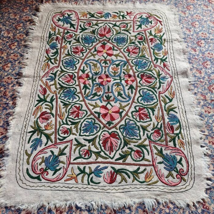6x4 Chinar Leaf Handmade Aari Embroidered Wool Namda