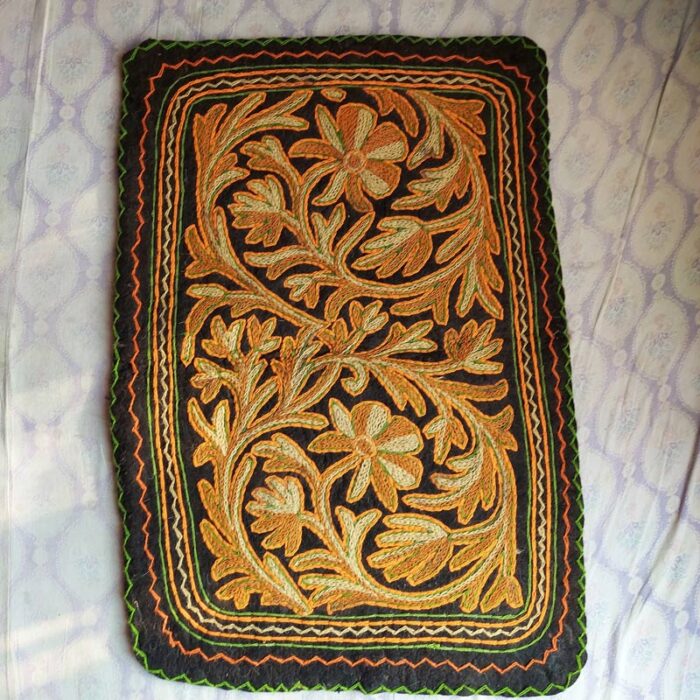 3x2 Kruhun Handmade Aari Embroidered Namda