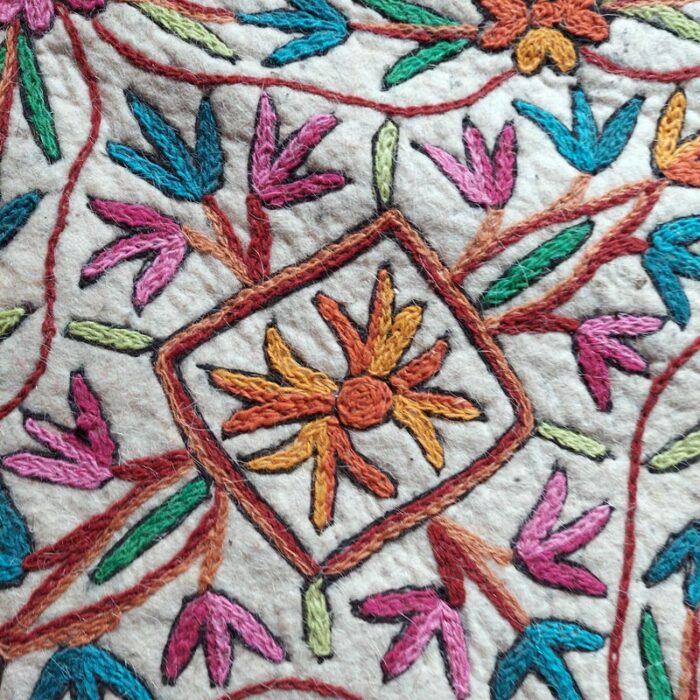 5x5 Floral Handmade Aari Embroidered Wool Namda - Image 2