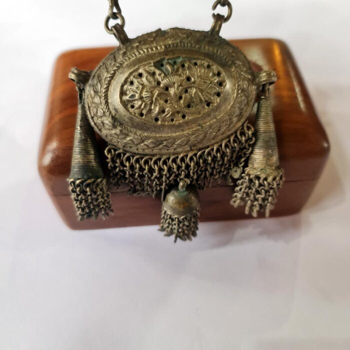 Vintage & Antique Handmade Premium Kashmiri Necklace - Image 2