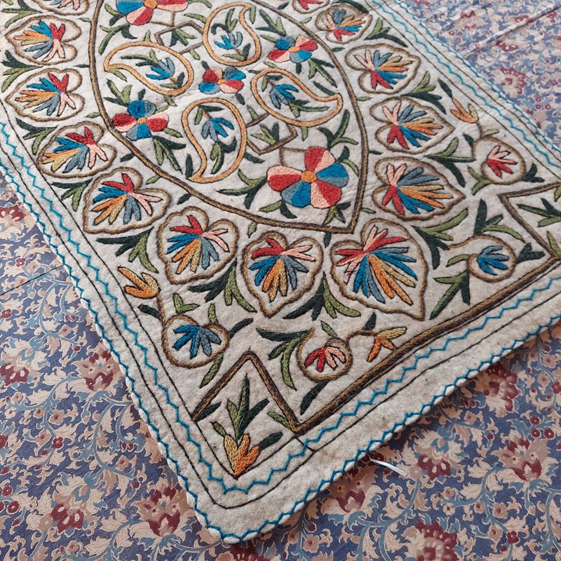 5x3 Shahi Handmade Aari Embroidered Wool Namda - Image 3