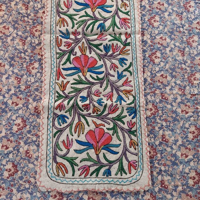 6x2 Golebi Posh Handmade Aari Embroidered Runner Namda - Image 4