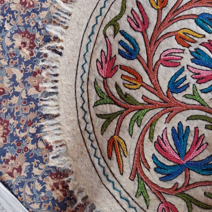 5x3 Oval Handmade Aari Embroidered Wool Namda - Image 3