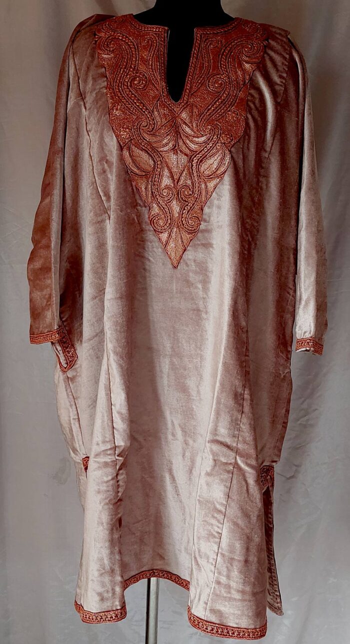 Italian Velvet Pheran with Tilla Work - Image 2