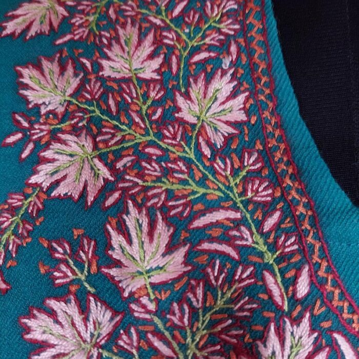Cyan Raffal Chinari Sozni Work Pheran - Image 3