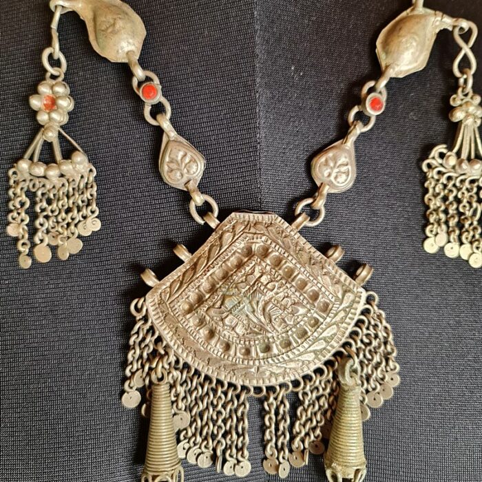 Umdah Antique Kashmiri Handmade Kashmiri Necklace - Image 2