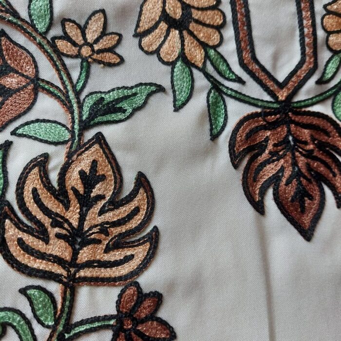 White Chinari Kashmiri Kadai Summer Suit - Image 4