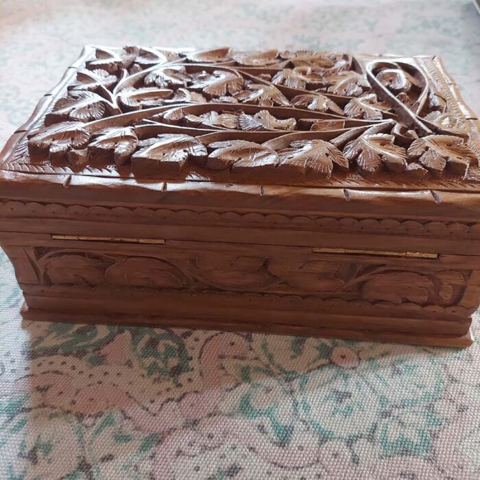 Doldar Handmade Walnut Wood Jewelry Box - Image 5