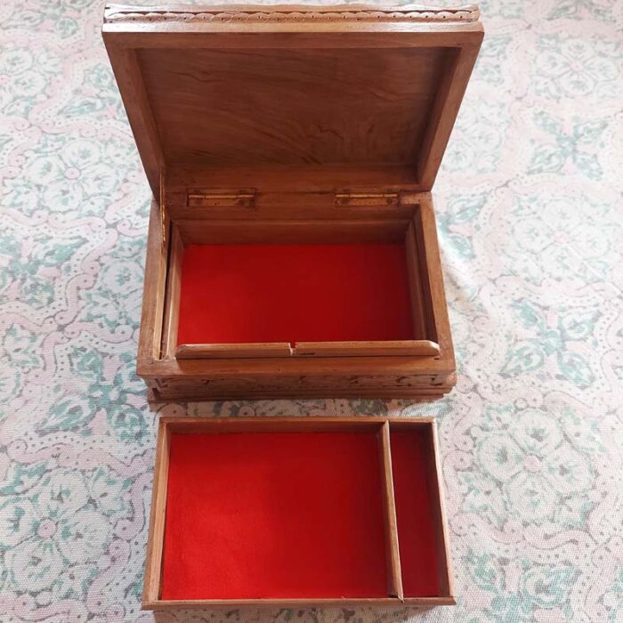 Doldar Handmade Walnut Wood Jewelry Box - Image 9