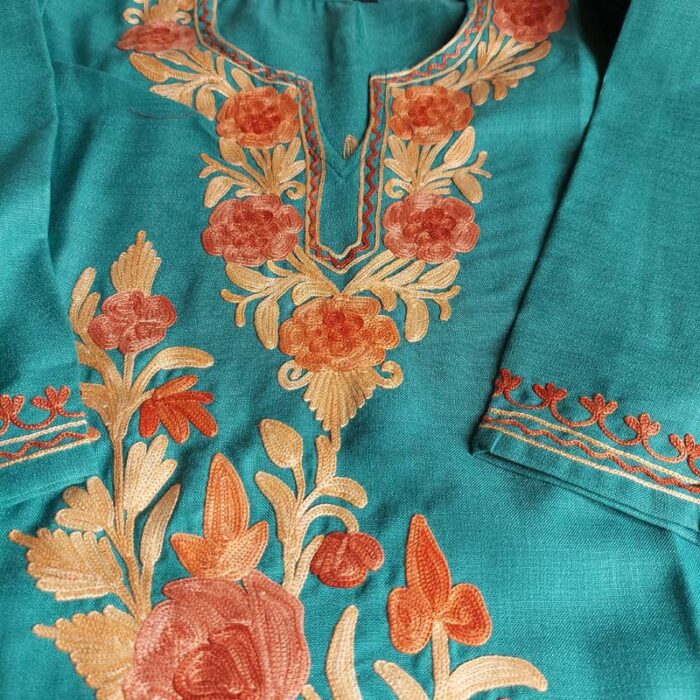 Green Fine Aari Work Kids Crush Cotton Kurta With Trousers (L 22) - Image 2
