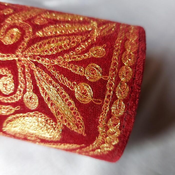 Maroon Makhmal Tilla Clutch With Golden Work - Image 2