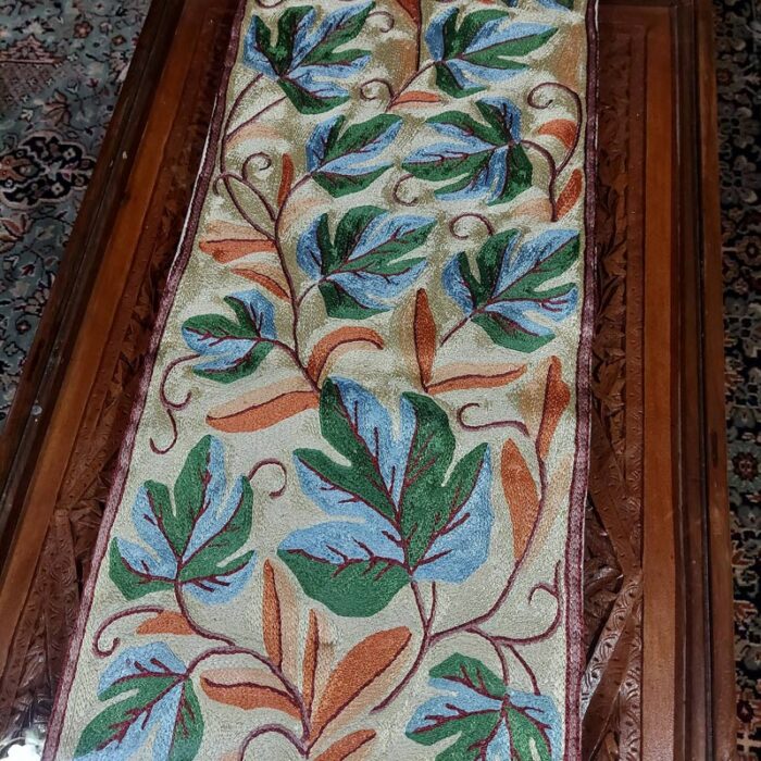 6×1 Golden Chinari Chainstitch Silk Handmade Runner - Image 3