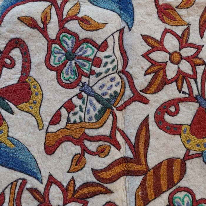 6x4 Butterfly Double Work Handmade Aari Embroidered Wool Namda Rug - Image 5