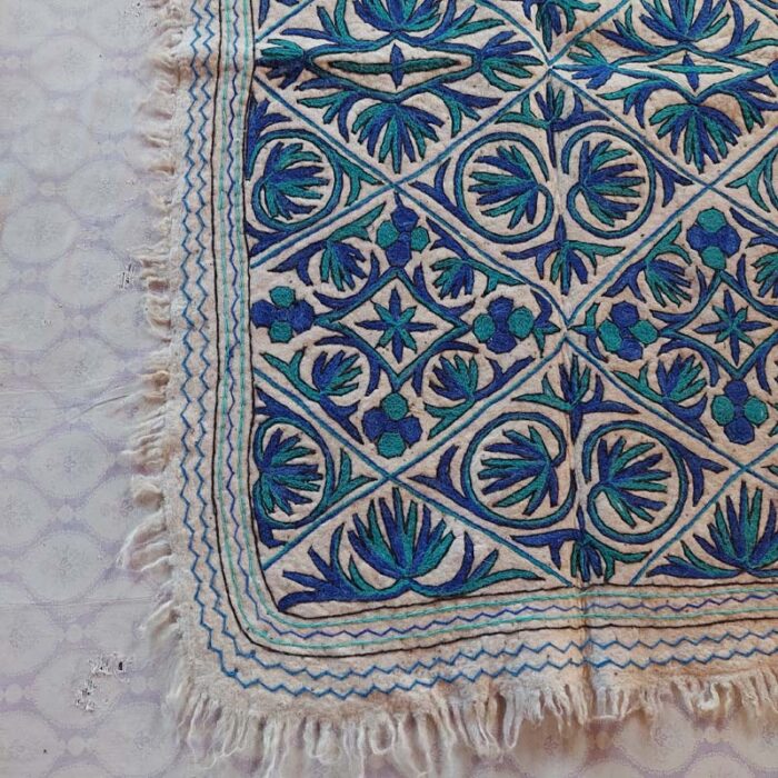 Sindh Handmade Aari Embroidered Namda Rug 6x4 - Image 4