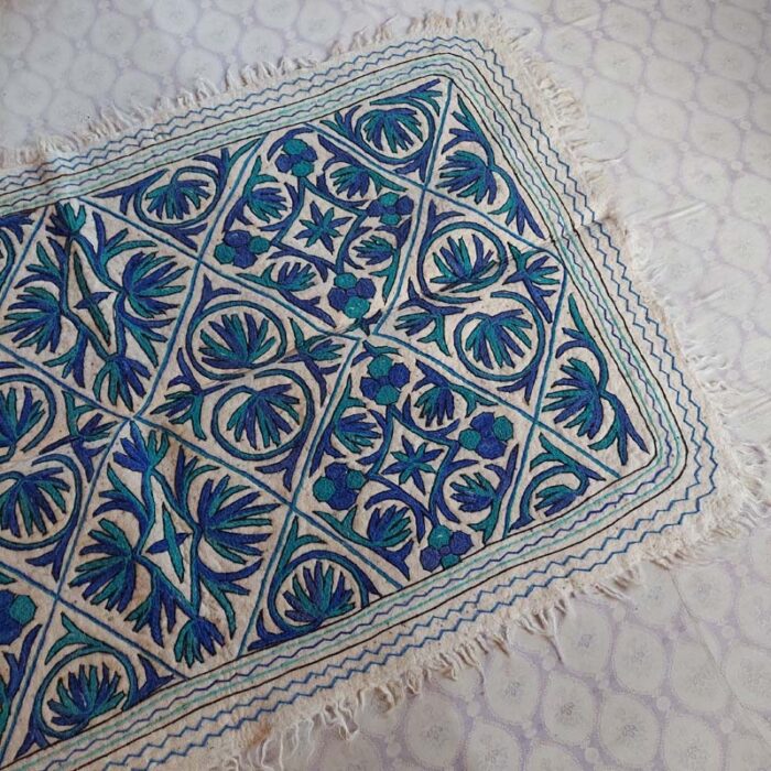 Sindh Handmade Aari Embroidered Namda Rug 6x4 - Image 3