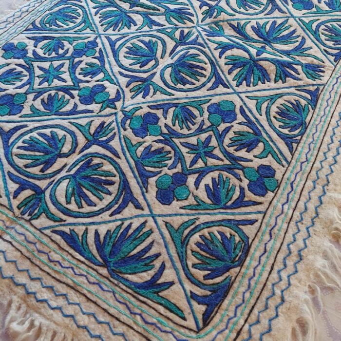 Sindh Handmade Aari Embroidered Namda Rug 6x4 - Image 2