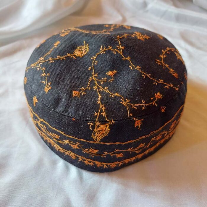 Black Toosha Sozni Cap