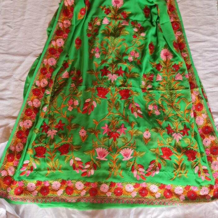 Green Georgette Kashmiri Aari Saree - Image 4