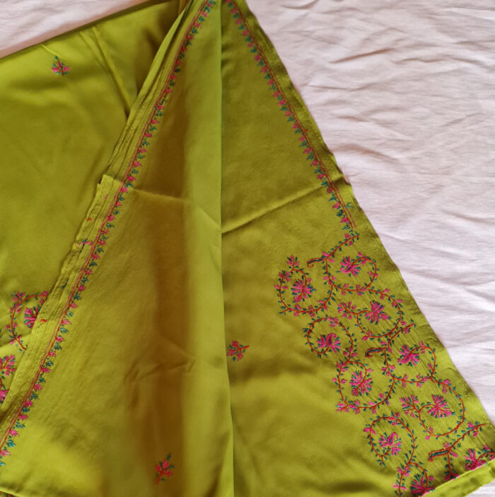 Green Sozni Hand Embroidered Crepe Saree - Image 2