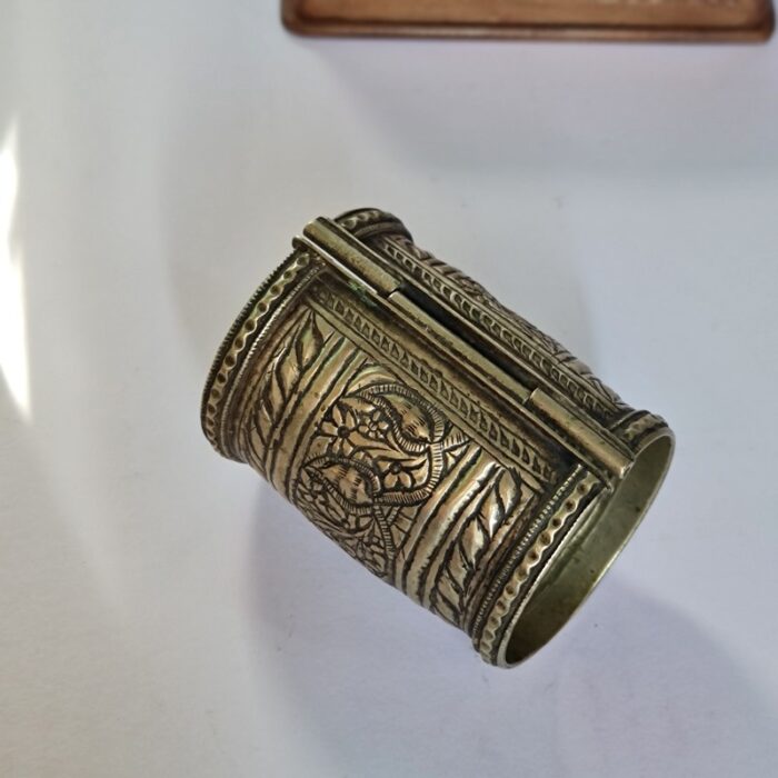 Nawaf Kashmiri Traditional & Antique Handmade Cuff Bracelet - Image 2