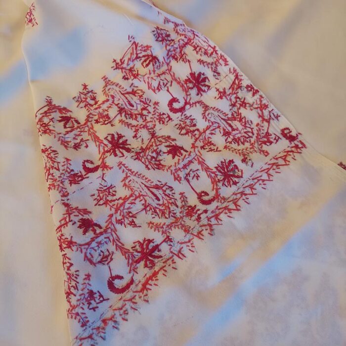 White Sozni Hand Embroidered Crepe Saree - Image 2