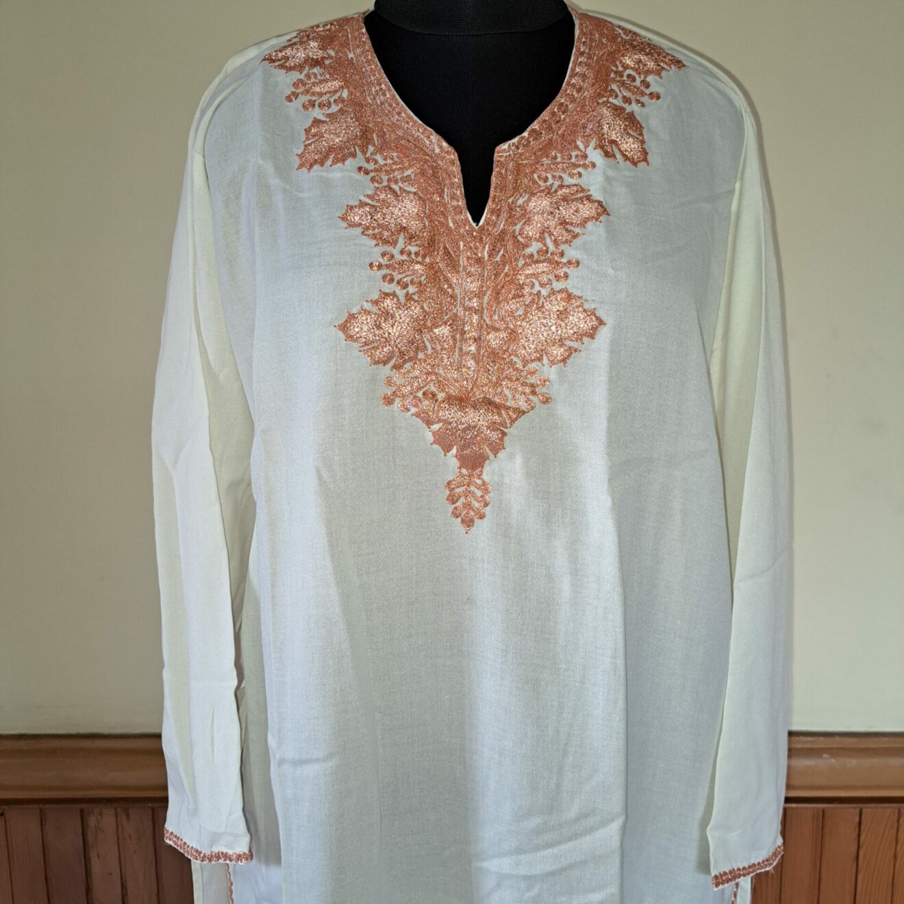 White Summer Cool Bronze Tilla Kurta - Image 3
