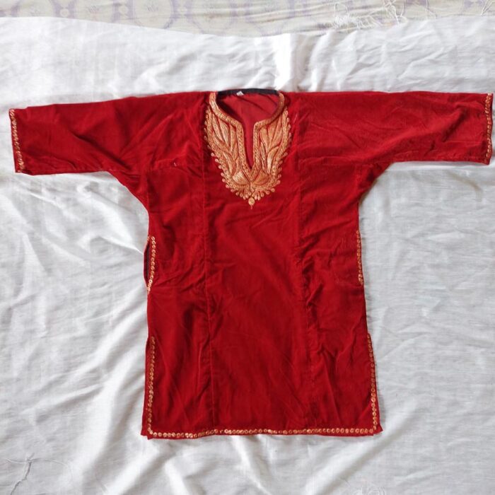 Red Kids Velvet Pheran (Length 28.5) - Image 4