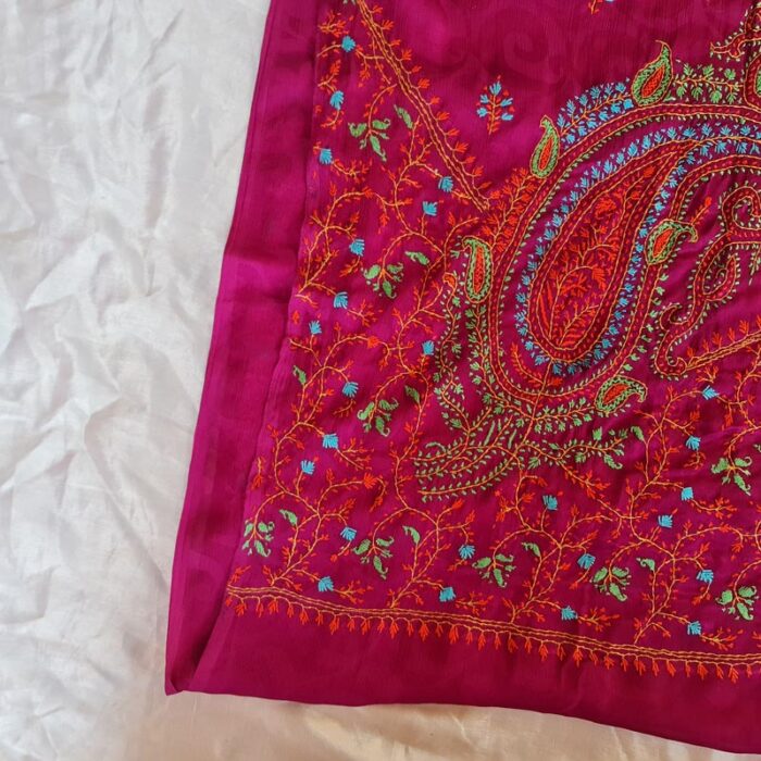 Magenta Authentic Kashmiri Sozni Handcrafted Chiffon Self Printed Saree - Image 2