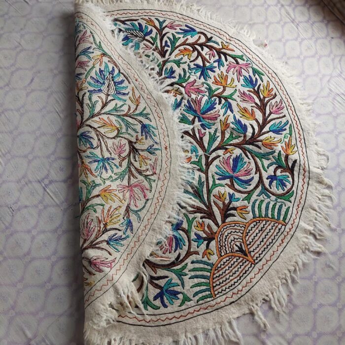 5ft Round Bahar Handmade Pure Wool Aari Embroidered Namda Rug - Image 4