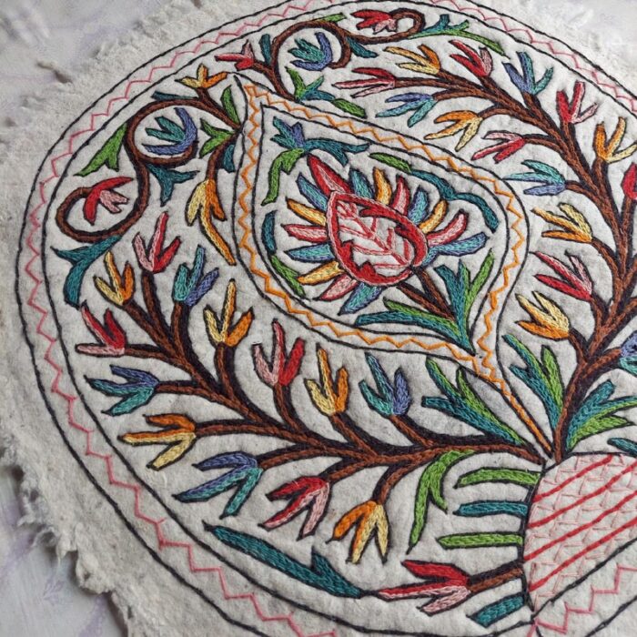 3ft Bloom Round Handmade Pure Wool Aari Embroidered Namda Rug - Image 2