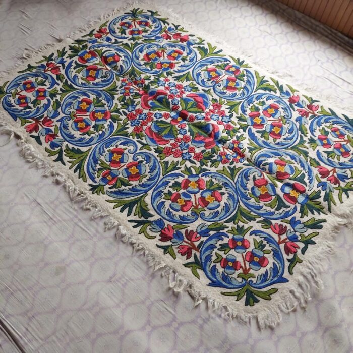 Luxury 6×4Ft Pure Wool Double Work Handmade Aari Embroidered Namda Rug - Image 2