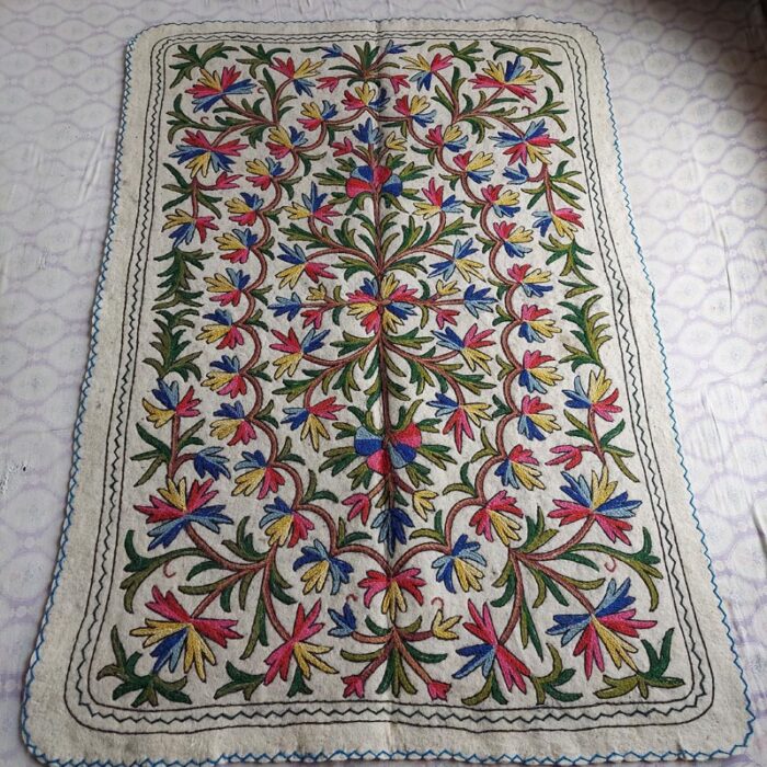 6×4Ft Chinari Pure Wool Handmade Aari Embroidered Namda Rug