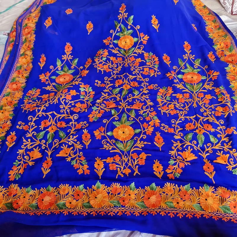 Dark Blue Georgette Aari Embroidered Saree With Floral Paisely Pattern - Image 3