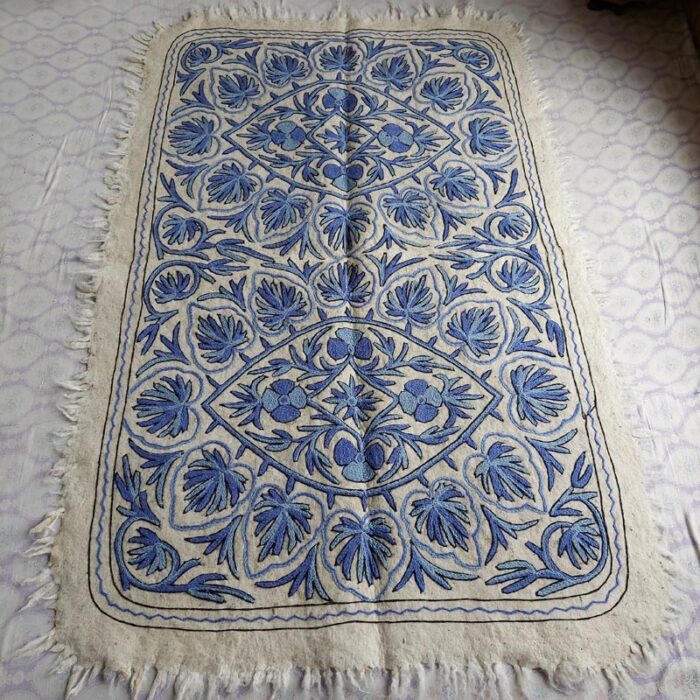6×4Ft Blue on White Pure Wool Handmade Aari Embroidered Namda Rug